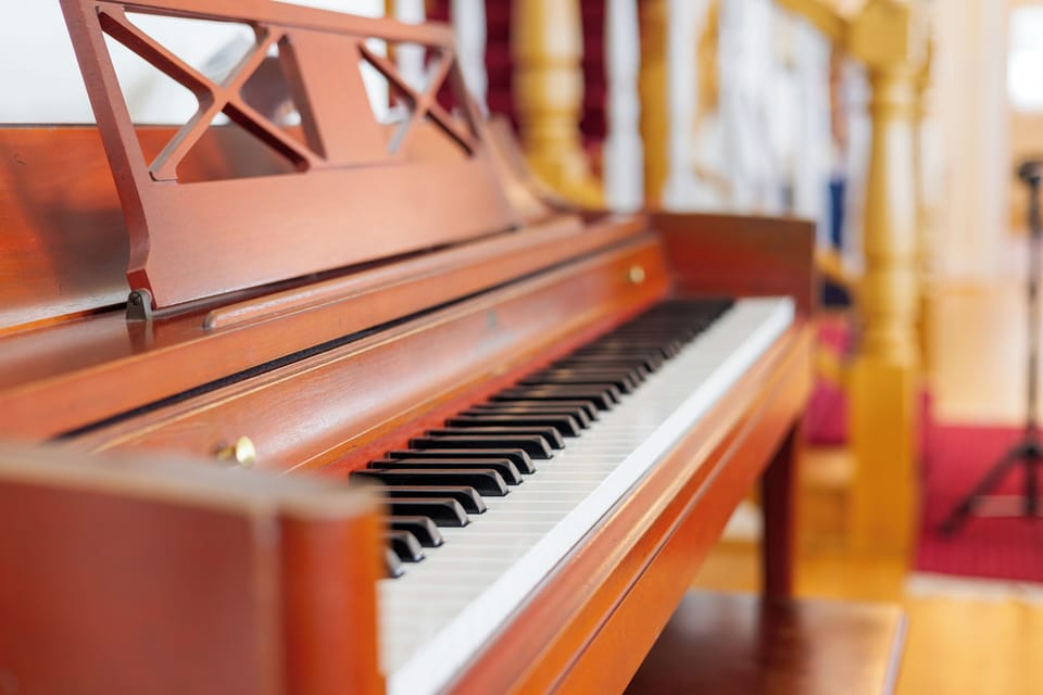 Who’s ready to play? The piano’s calling—gather ‘round! 🎵🎶