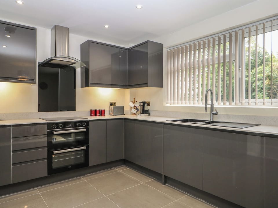 Fridge, microwave, dishwasher, toaster