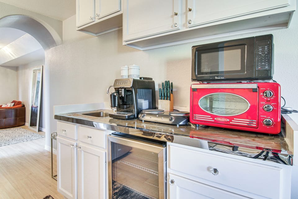 Kitchenette | Dishware & Flatware | Cooking Basics