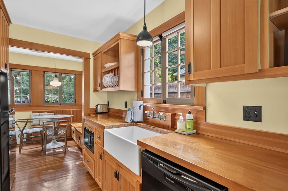 Farmhouse sink, dishwasher and lots of natural light