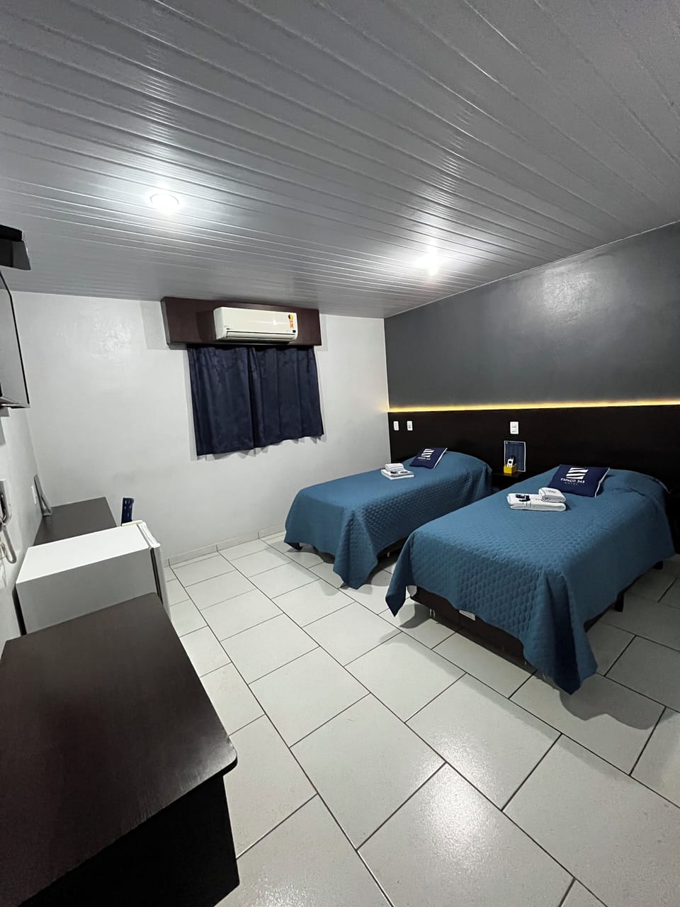 Twin Room | Free WiFi, bed sheets