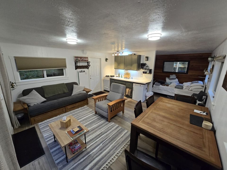 The open floor plan means cozy living!