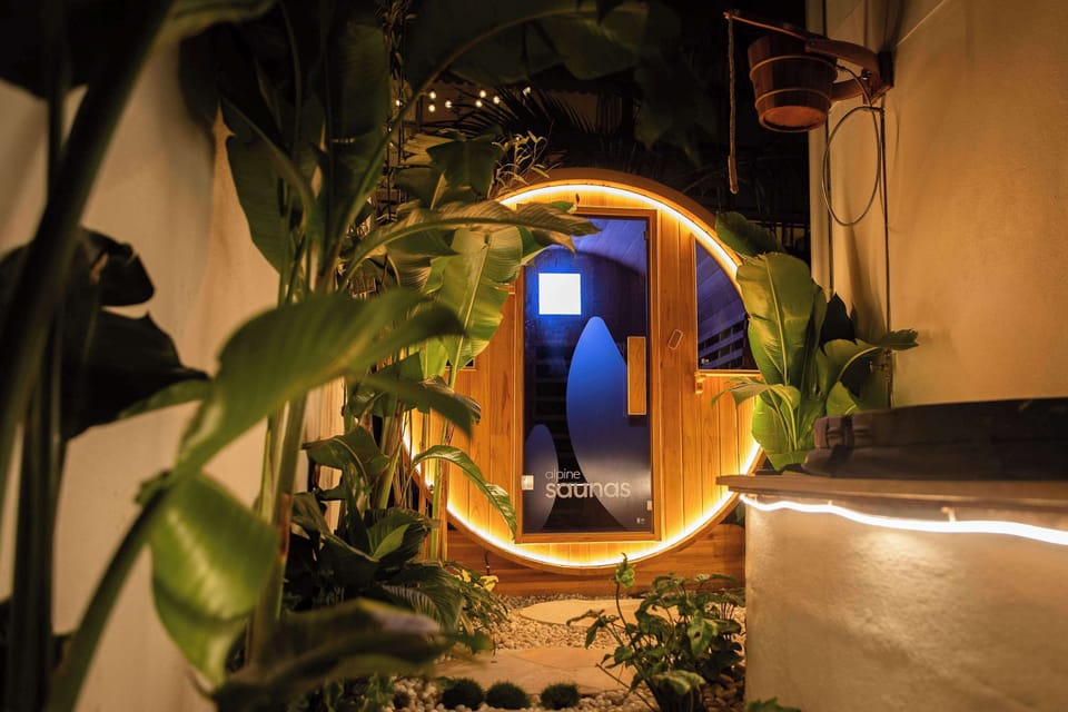 Infrared sauna and ice-bath available for guest use - unwind after a beach day