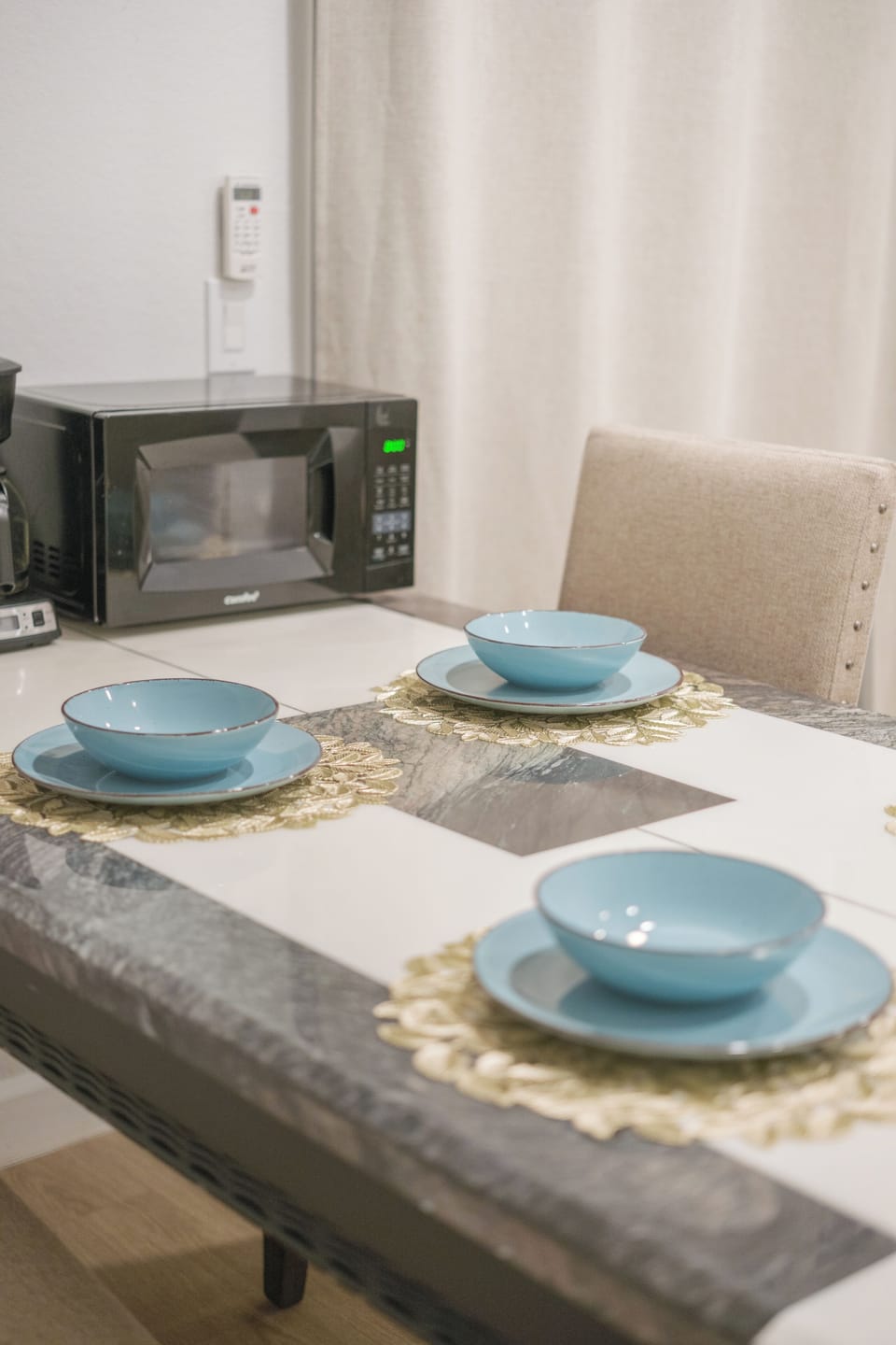 4-seater dining area
