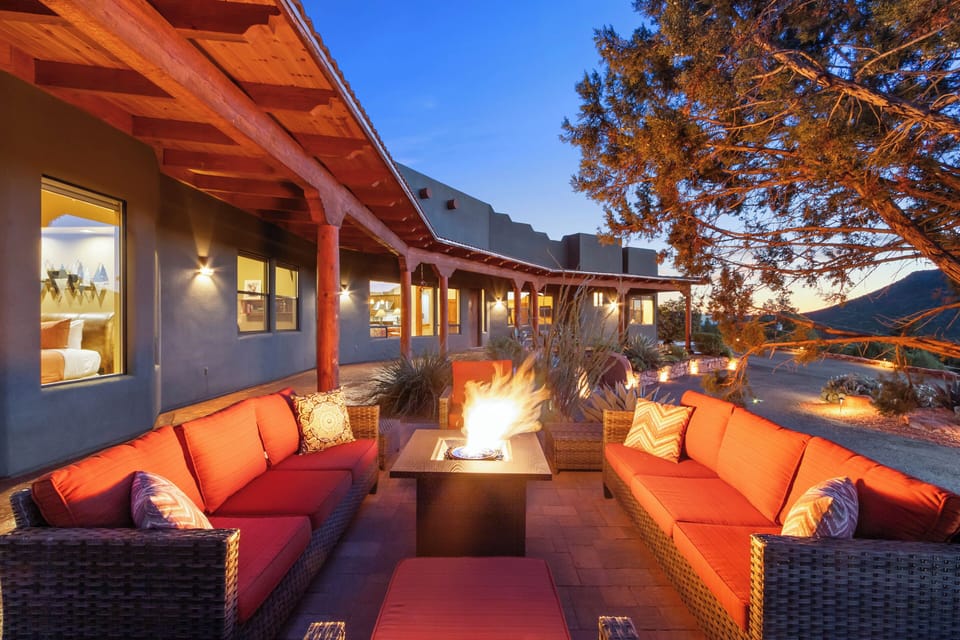 Great outdoor space!