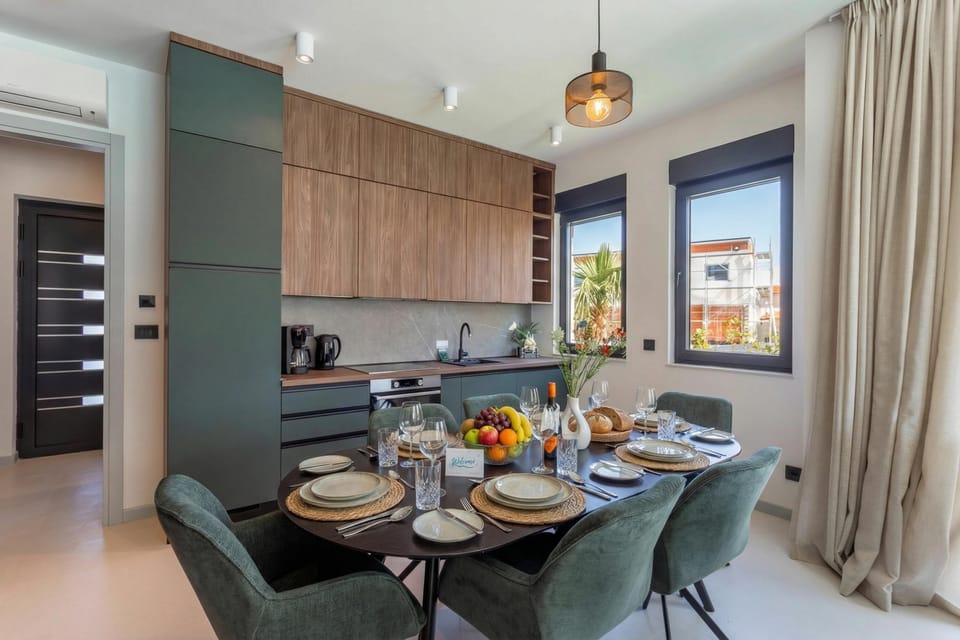 Kitchen and dining area