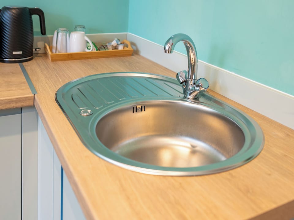 Studio | Hilltop Apartment 1 - Hilltop Apartments, Earl Shilton