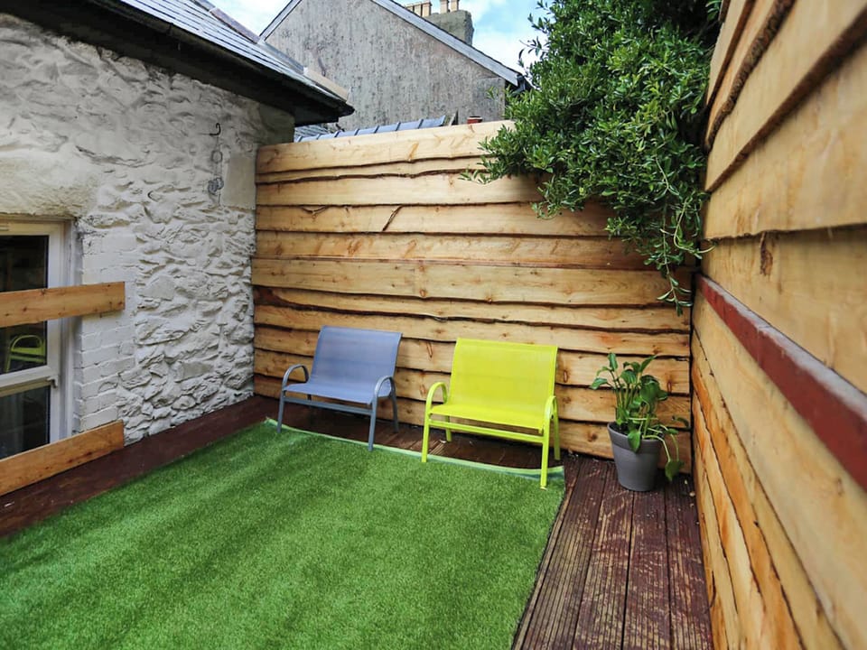 Outdoor | Rose Hill, Barmouth