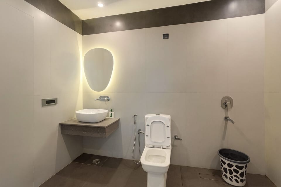 Deluxe Double Room | Bathroom | Towels