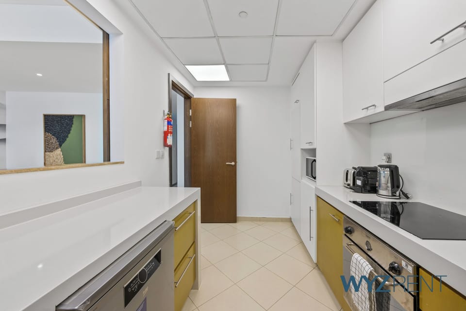 Standard Apartment, Sea View | Private kitchen | Full-size fridge, microwave, oven, stovetop