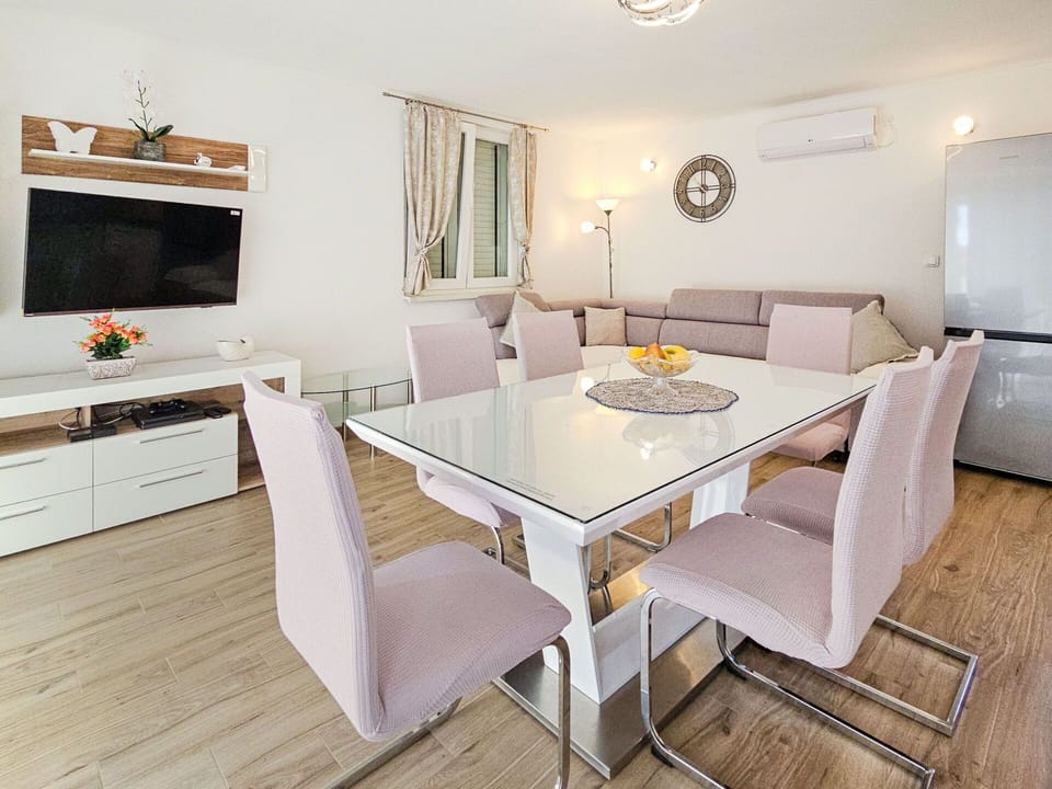 Furniture, Interior Design, Flooring, Table, Wood, Floor, Kitchen & Dining Room Table, Room, Chair, Lighting