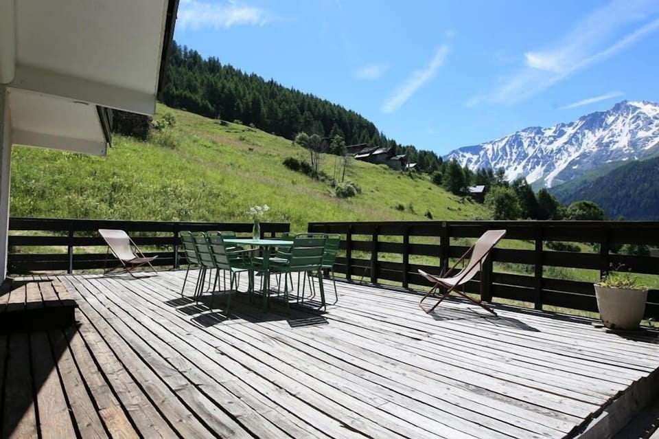 View from the terrasseof the Bellecote glacier