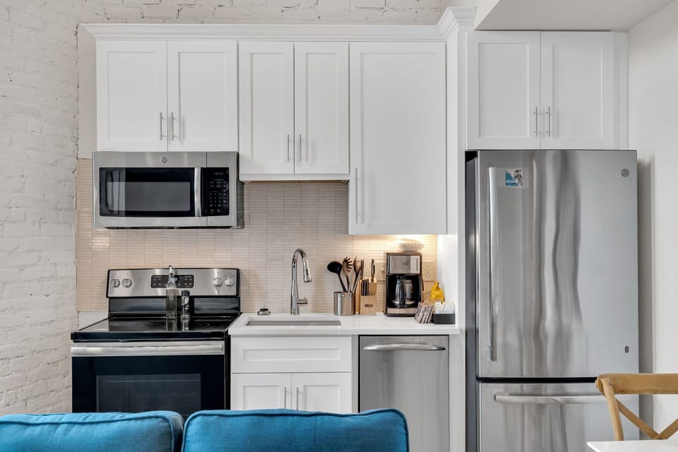 Kitchen (unit 1)