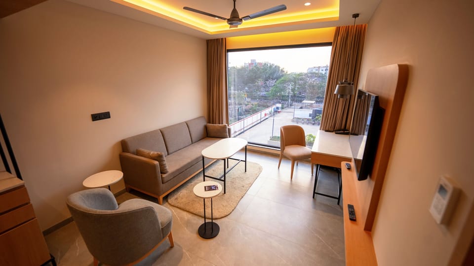 Tropical Suite | In-room safe, soundproofing, free WiFi