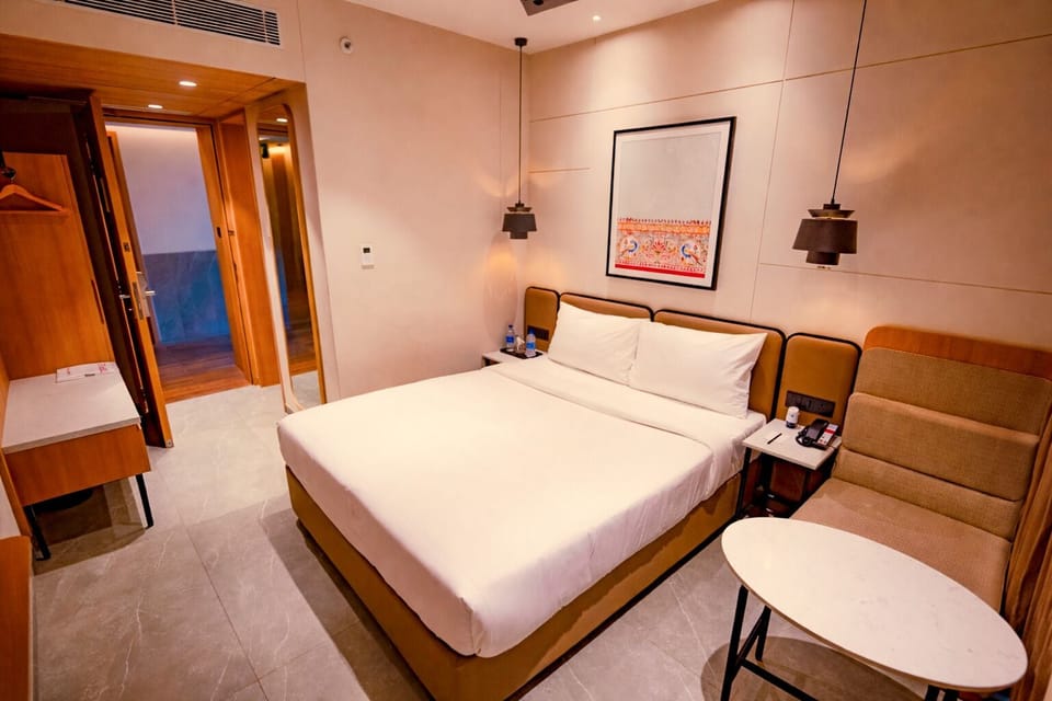 Deluxe Room | In-room safe, soundproofing, free WiFi