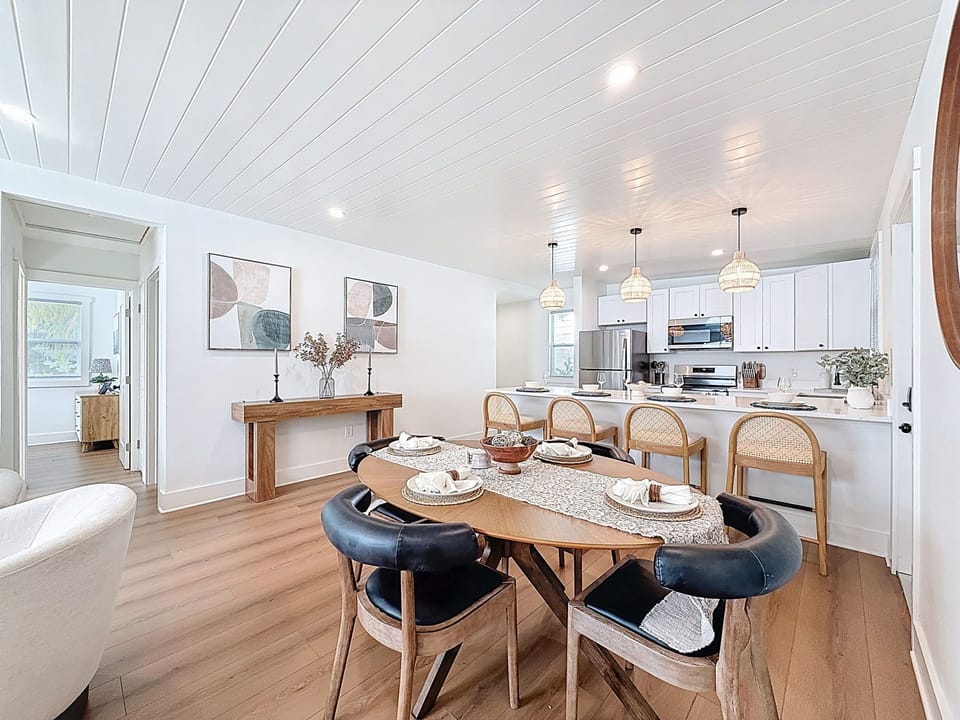 Dining (Main Unit)