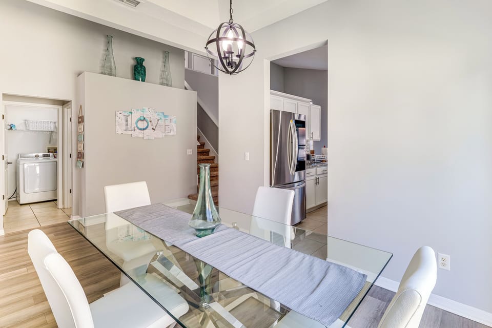 House (5 Bedrooms) | Interior