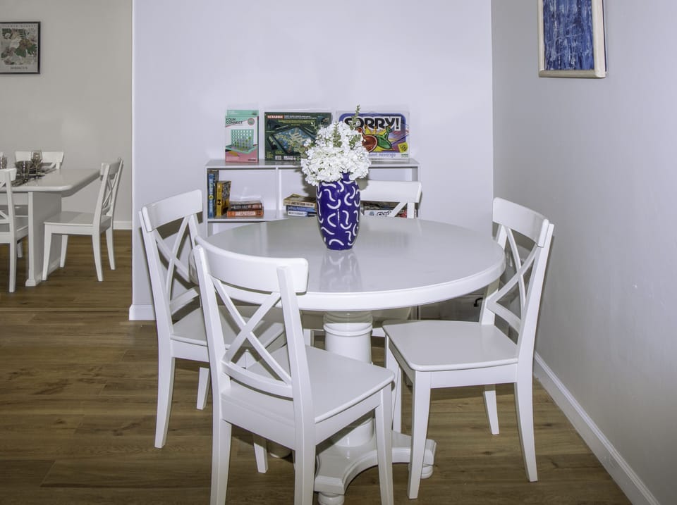 Villa, 2 Bedrooms | Dining