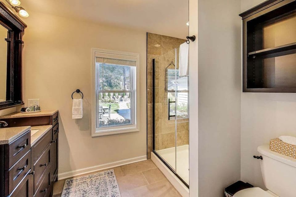 Primary Bedroom Ensuite Walk-in Shower