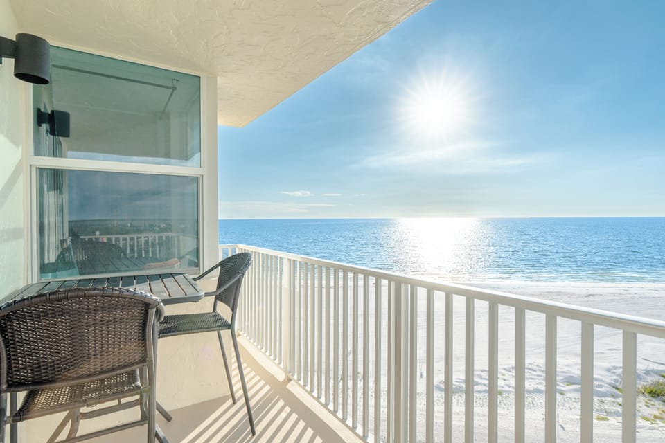 Catch all the sunshine on the balcony.