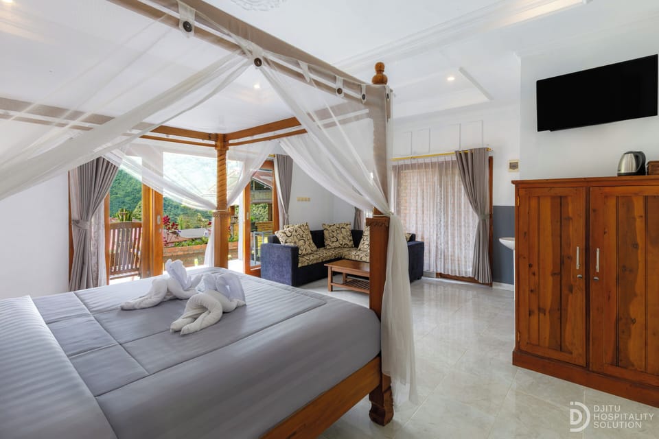 Superior Double Room, Mountain View | Free WiFi, bed sheets