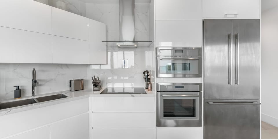 Modern kitchen.