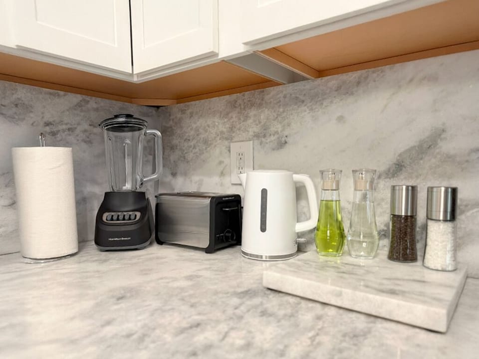 All the essential amenities to prepare your meals.