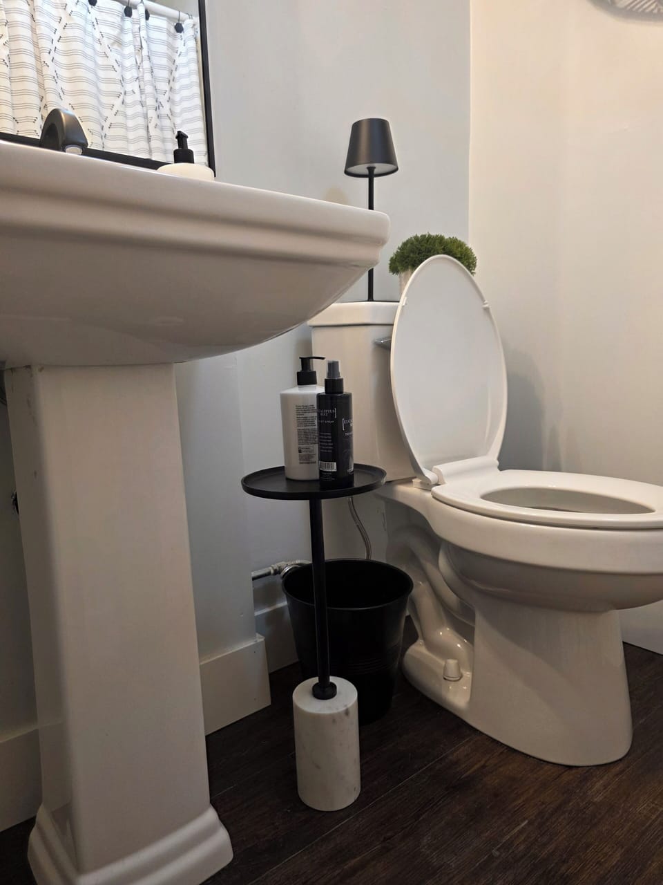 Lower level bathroom w/ shower