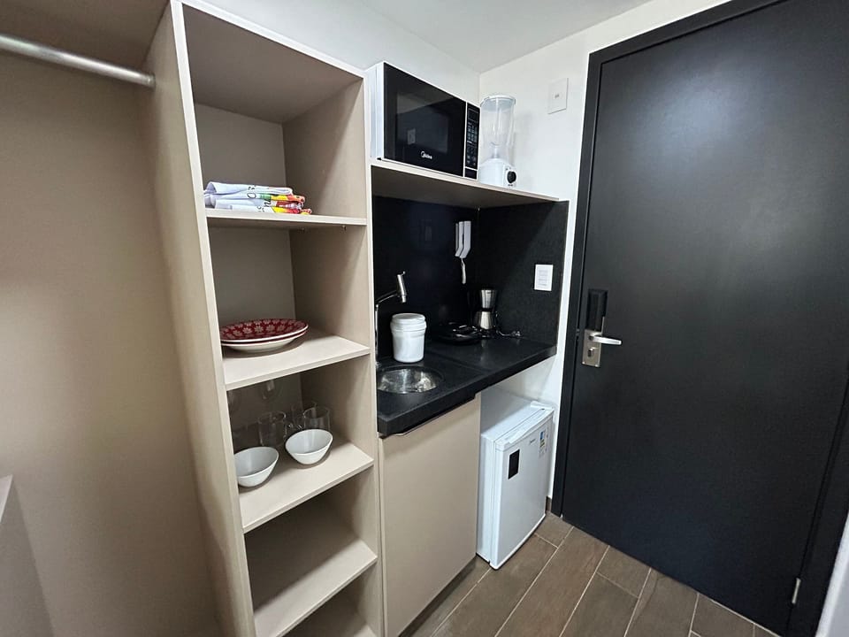 Economy Studio, 1 Double Bed, Non Smoking, Pets Not Allowed | Private kitchen | Toaster