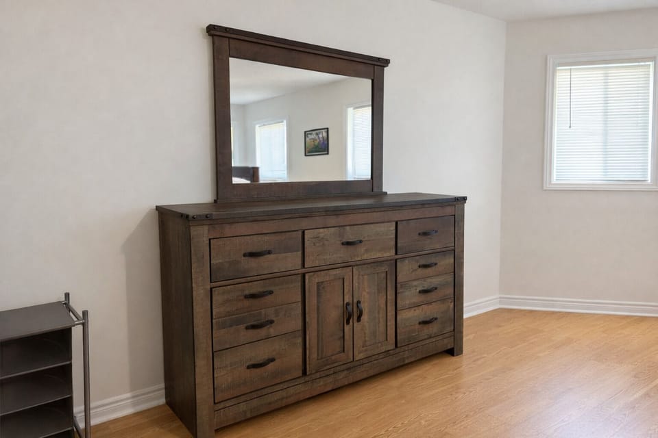 Primary bedroom – Wardrobe