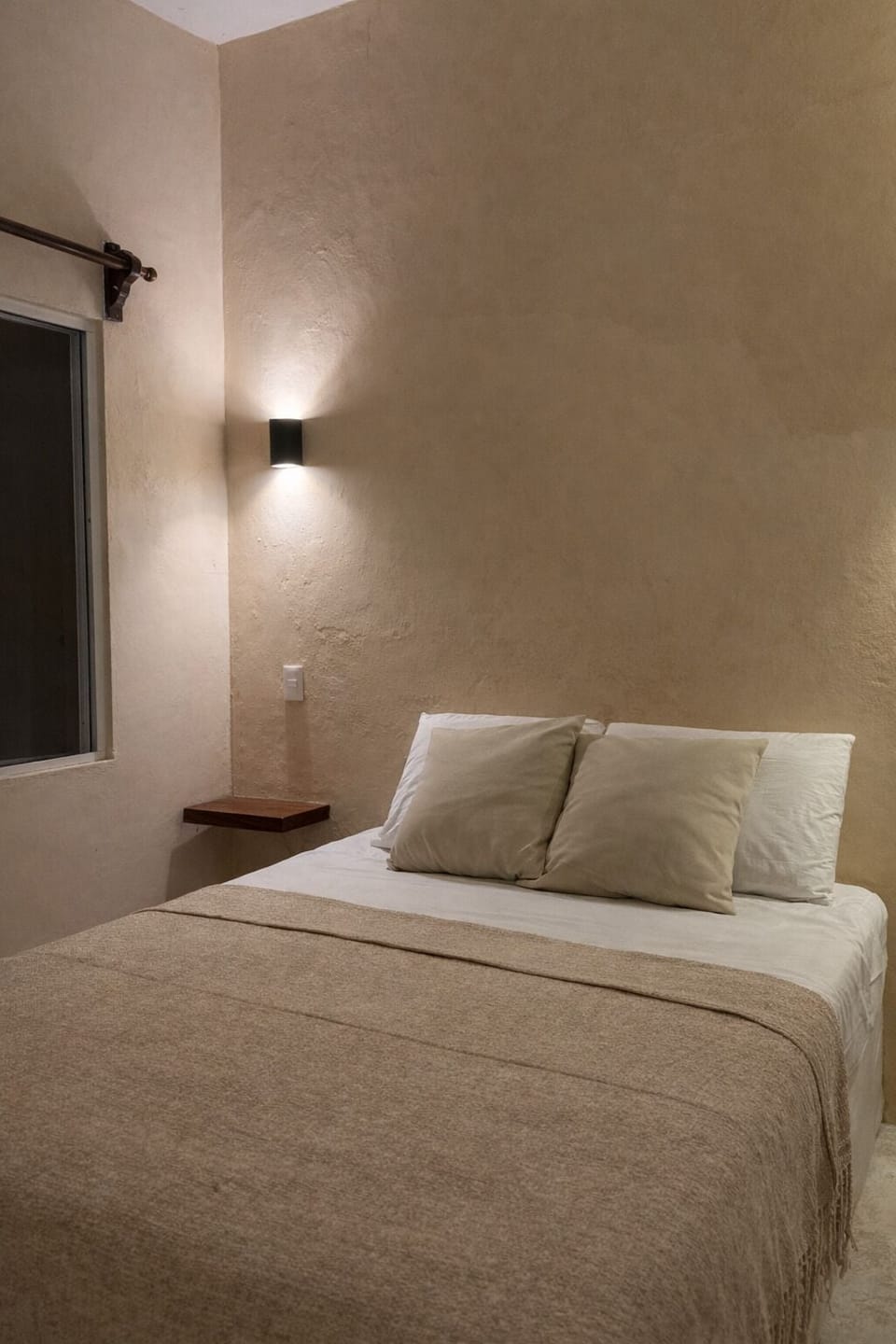 Standard Double or Twin Room, Patio, Pool View | WiFi (free)