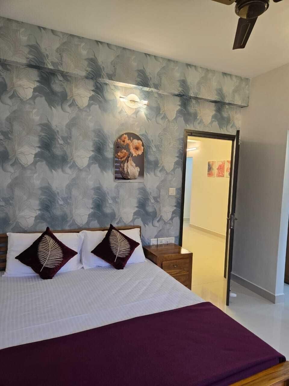 Executive Suite, 3 Bedrooms, Balcony, City View | Blackout drapes, soundproofing, iron/ironing board, free WiFi