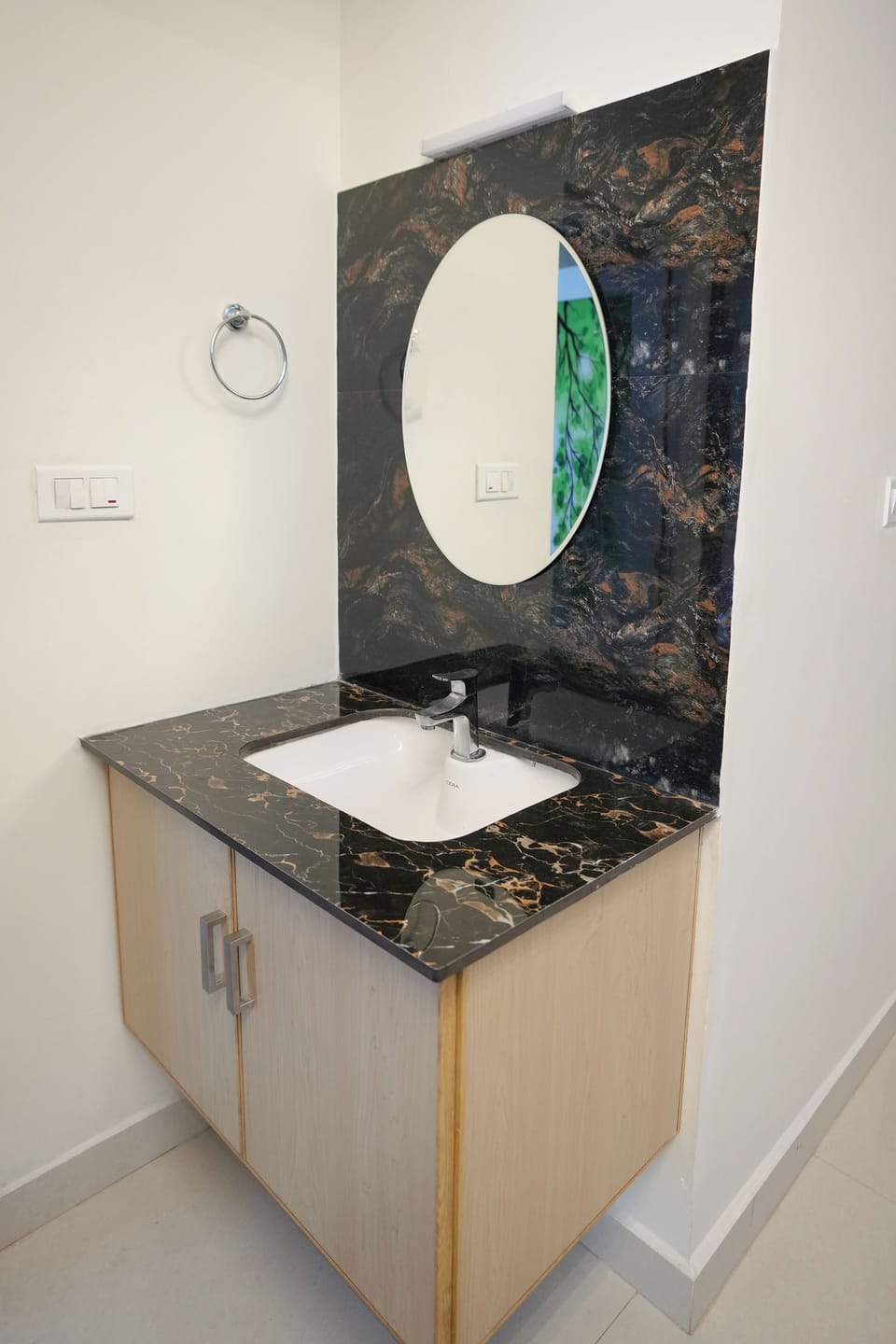 Superior Apartment, Balcony | In-room dining