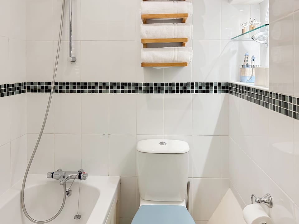 Bathroom | Parsley Cottage, Tideswell
