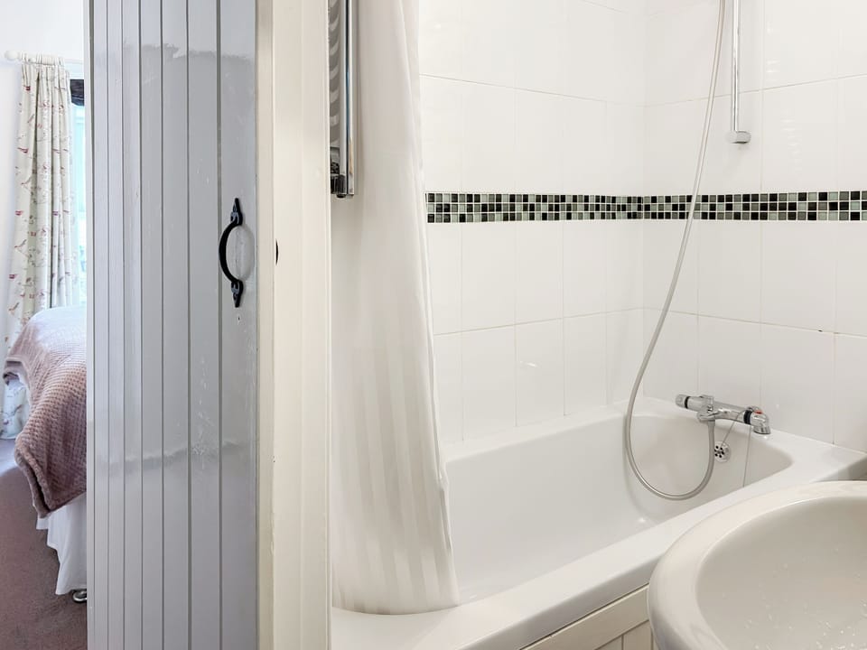 Bathroom | Parsley Cottage, Tideswell
