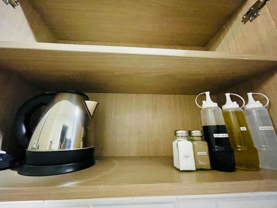 Comfort Studio, Balcony, Garden View | Private kitchenette | Mini-fridge, microwave, stovetop, dishwasher