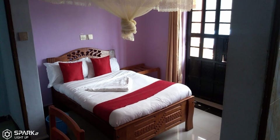 Deluxe Double Room, Pool View | Free WiFi, bed sheets