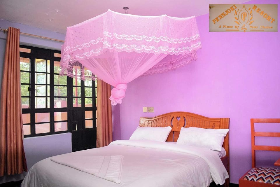 Deluxe Single Room, Pool View | Free WiFi, bed sheets