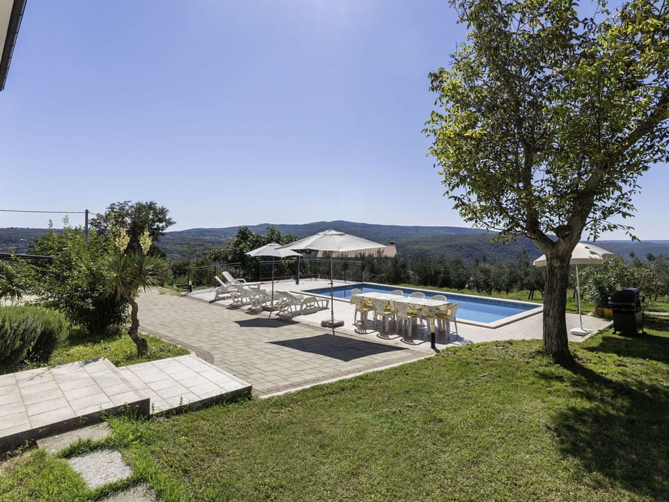 Swimming Pool, Outdoor Furniture, Resort, Shade, Landscaping, Eco Hotel, Chair, Hotel, Sunlounger, Villa