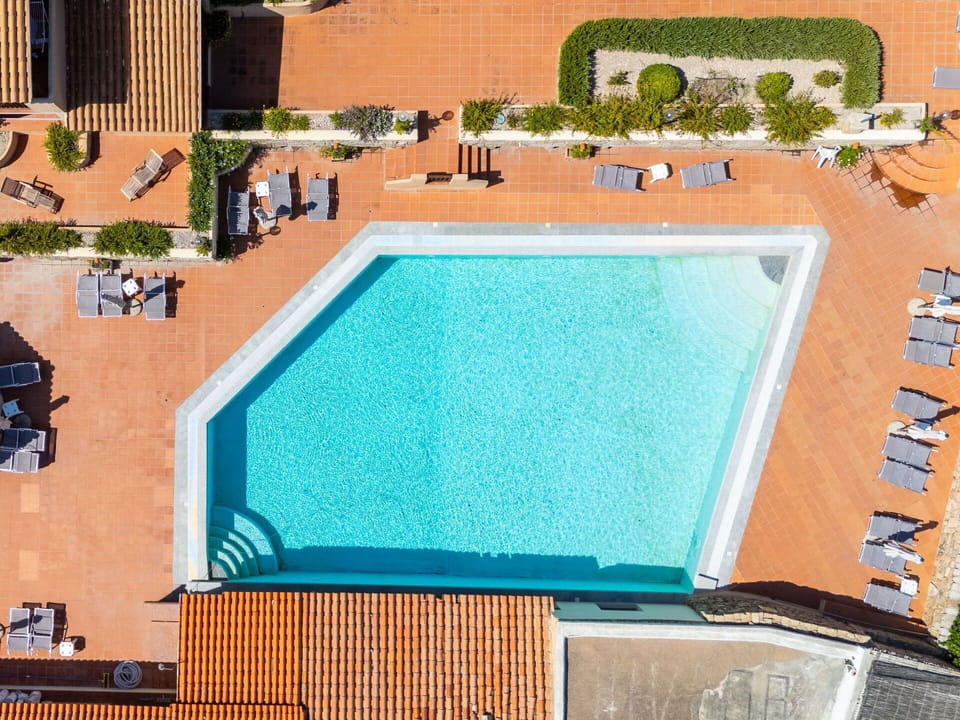 Swimming Pool, Resort, Hotel, Chair, Wood Stain, Resort Town, Thermae, Eco Hotel, Boutique Hotel, Penthouse Apartment