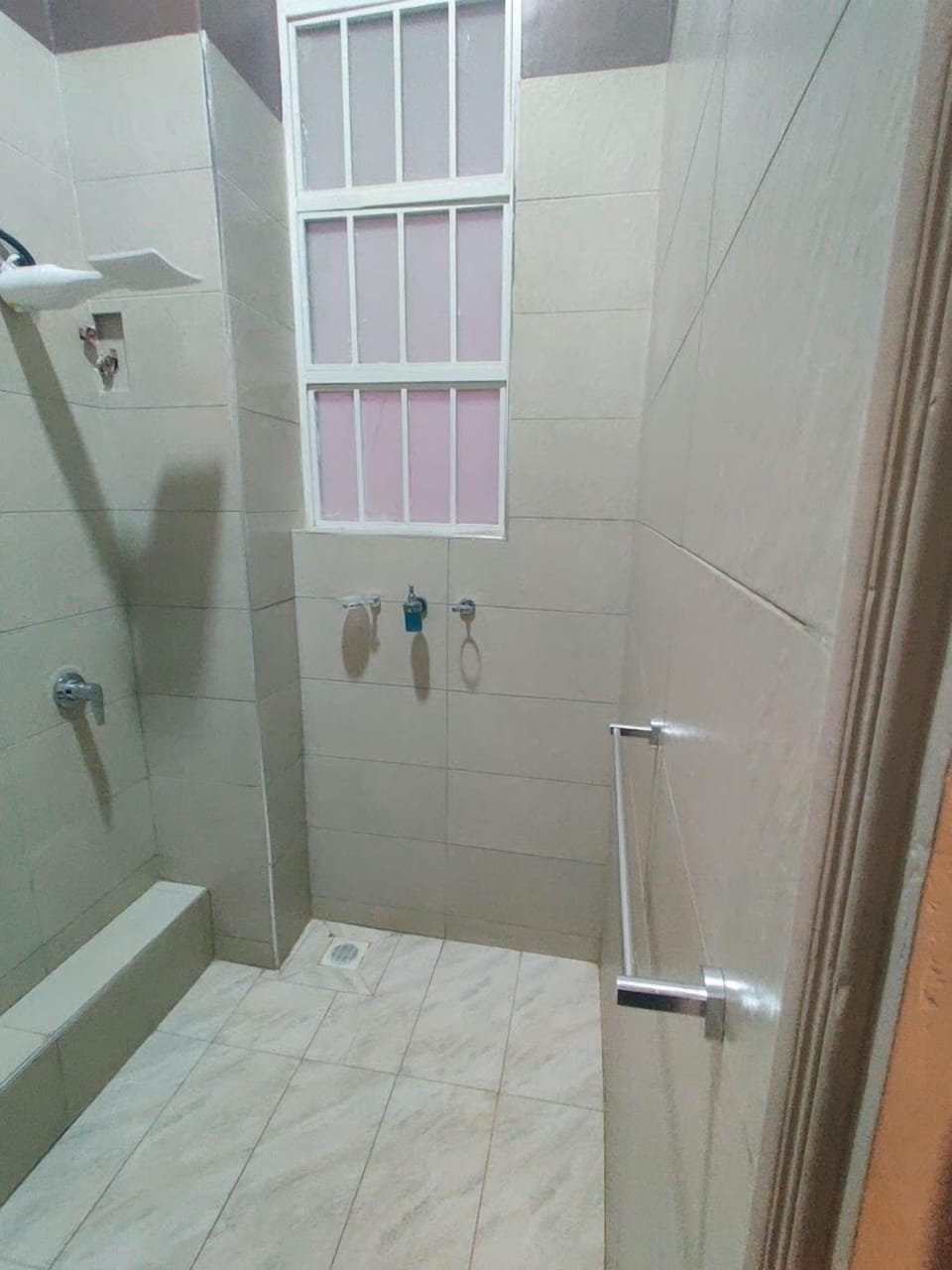 Deluxe Single Room, City View | Bathroom | Shower, slippers, towels, soap