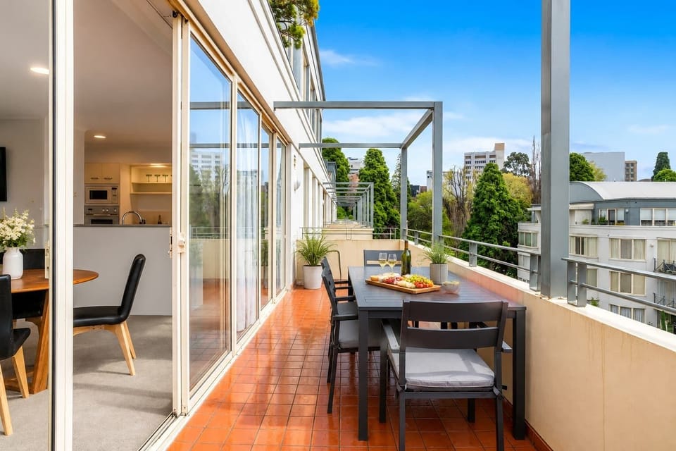 Your private outdoor entertaining area is ideal for morning coffee, alfresco dining or relaxing with a glass of Tasmanian wine.