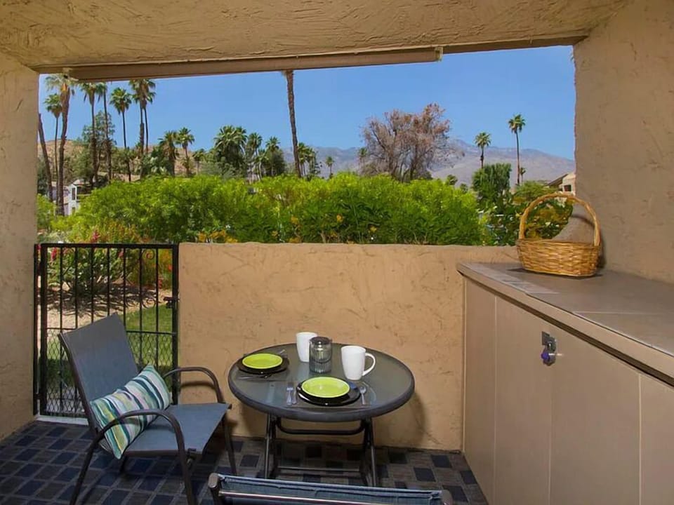 K0151 - Outside Balcony