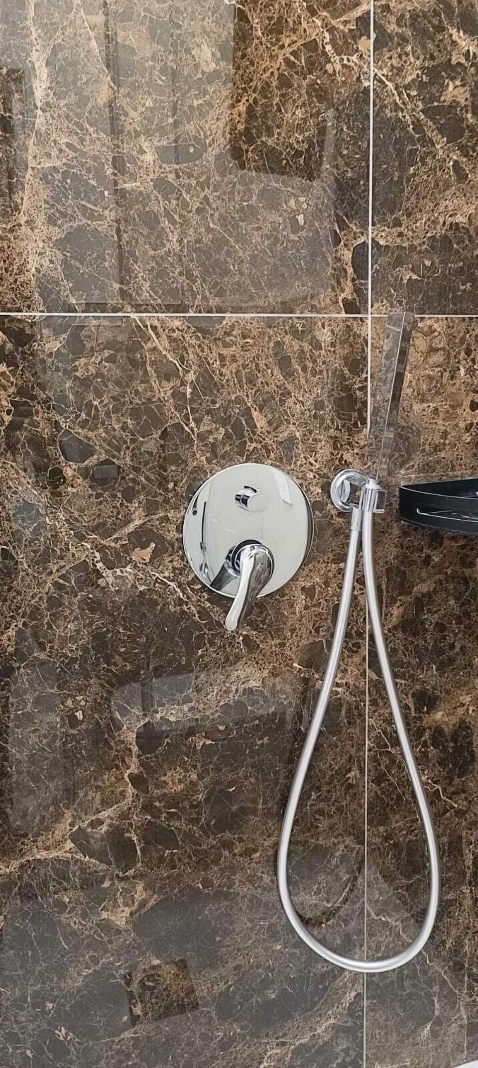 Internal name: Room 4 | Bathroom | Shower, hair dryer, towels, soap