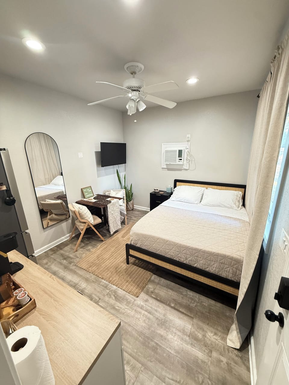 Living area, kitchenette, smart Tv, dining table, 1 of 2 Queen Beds.