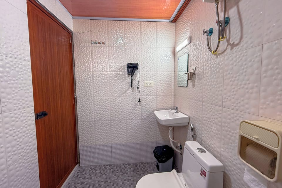 Family Apartment, Balcony, Courtyard View | Bathroom | Free toiletries, hair dryer, towels, soap