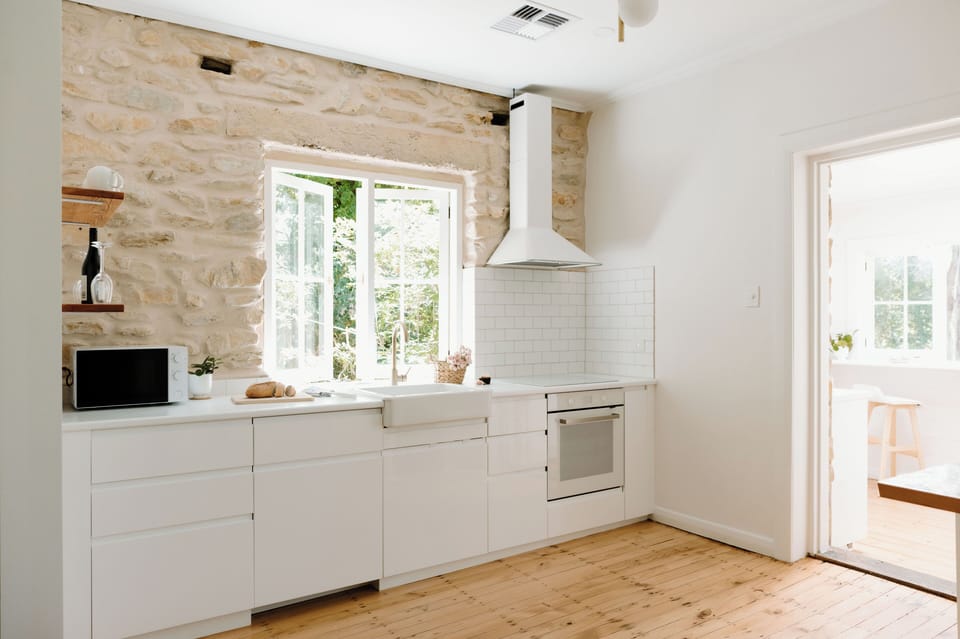 Kitchen area fully equip