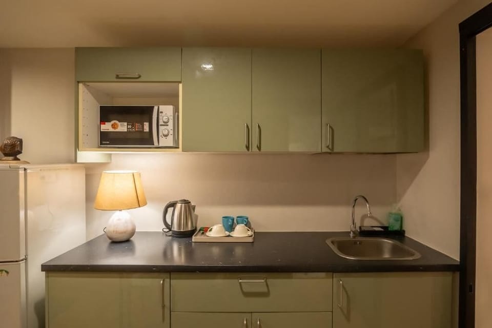 Two-Bedroom Apartment | Private kitchen
