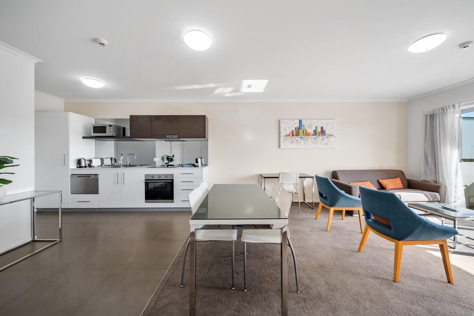 Apartment | Dining
