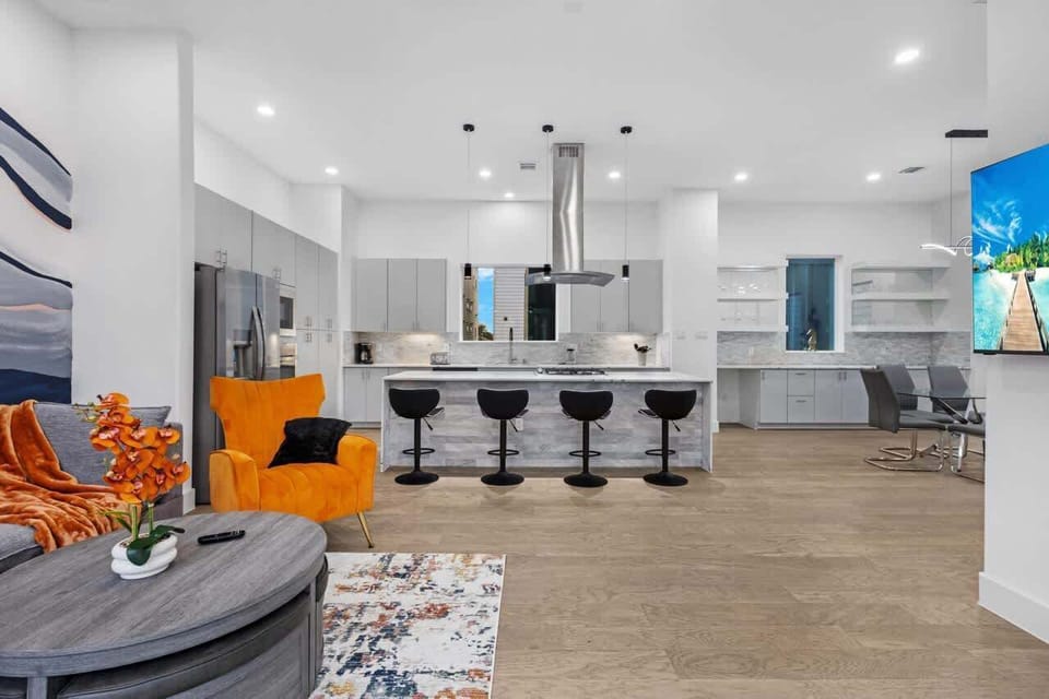 House | 6 bedrooms, Internet